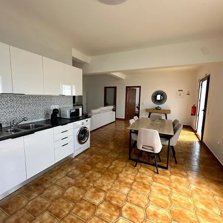 בית נופש Anita & Leonel's House A