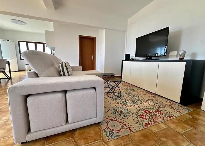 Anita & Leonel's House A *